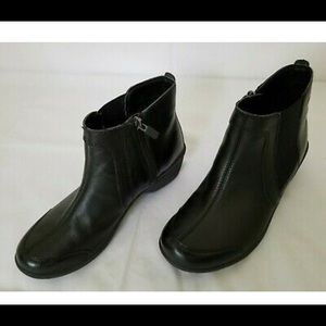 Easy Spirit Explore 24 Ankle Boots